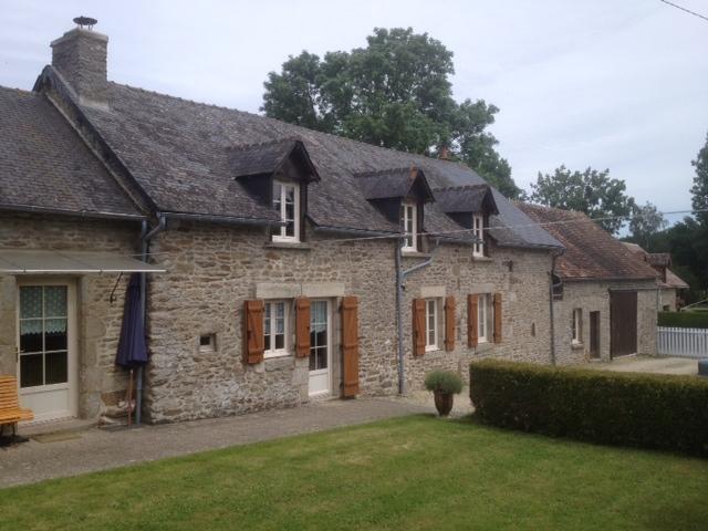 Bed and Breakfast La Grange O Belles Champfremont Экстерьер фото
